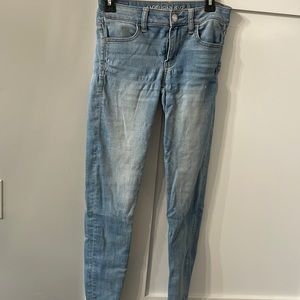 Size 4 light wash American Eagle Jeans